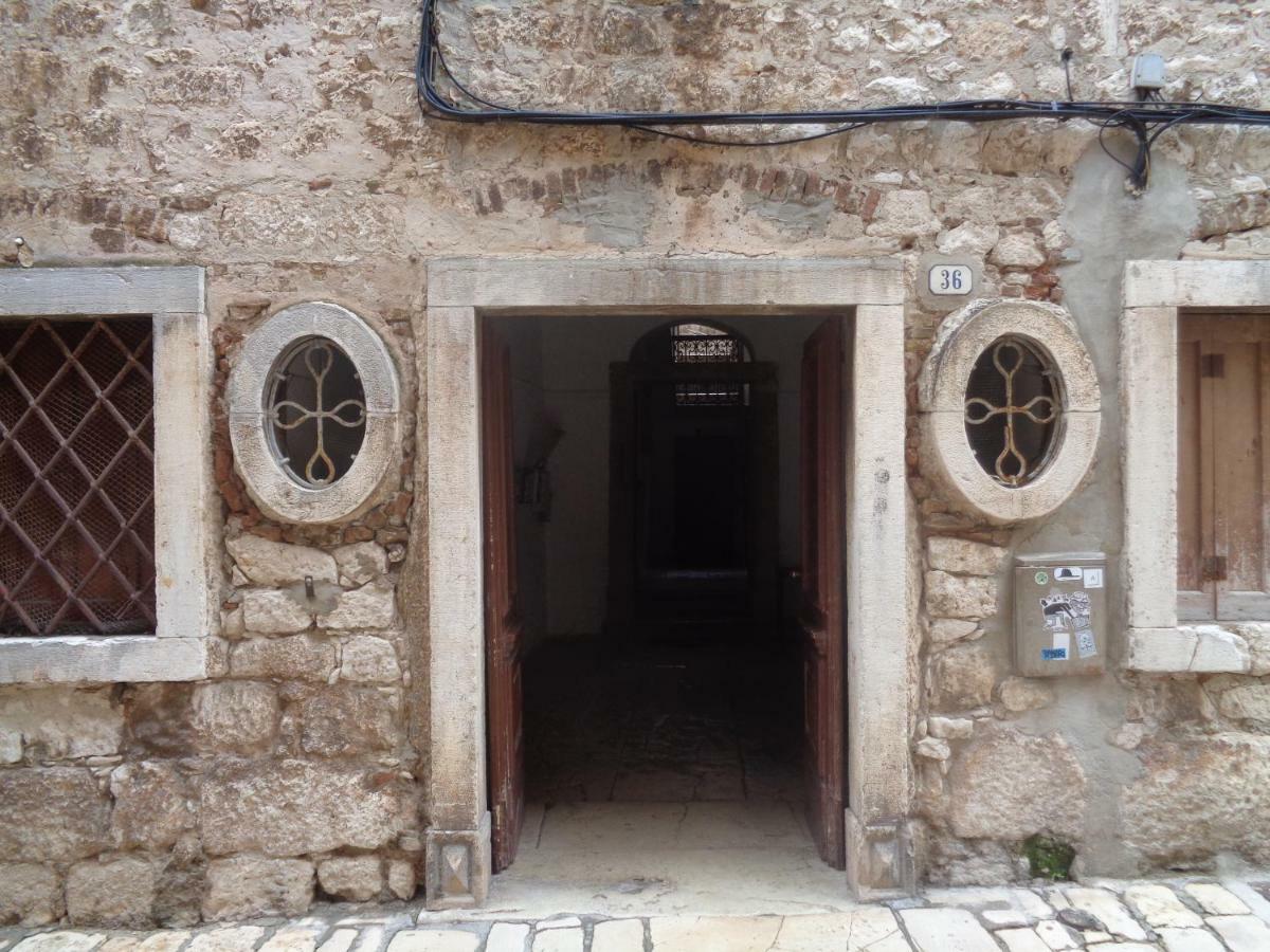 Cozy Studio-Apartment Gordana In Rovinj City Center Bagian luar foto