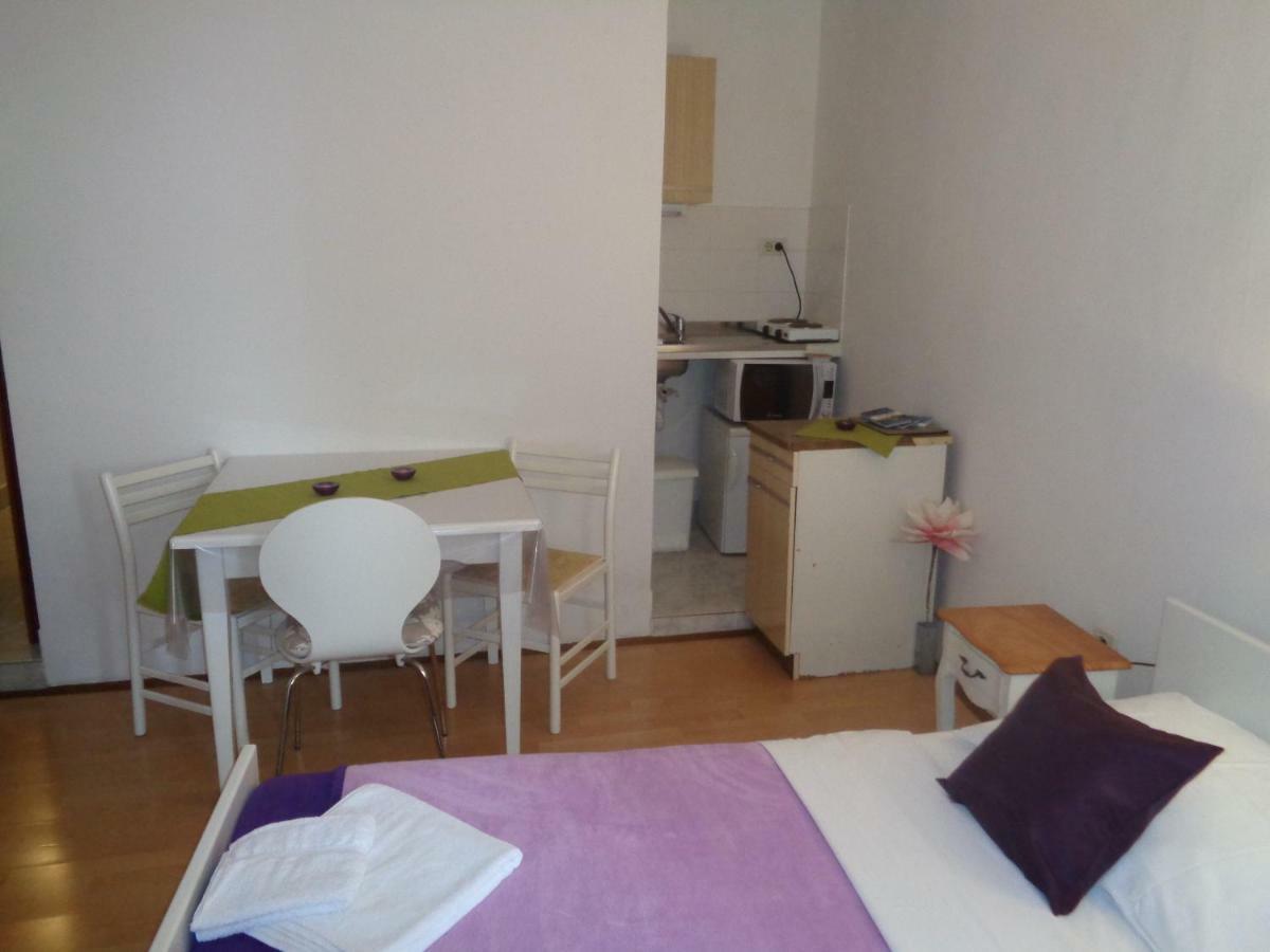 Cozy Studio-Apartment Gordana In Rovinj City Center Bagian luar foto